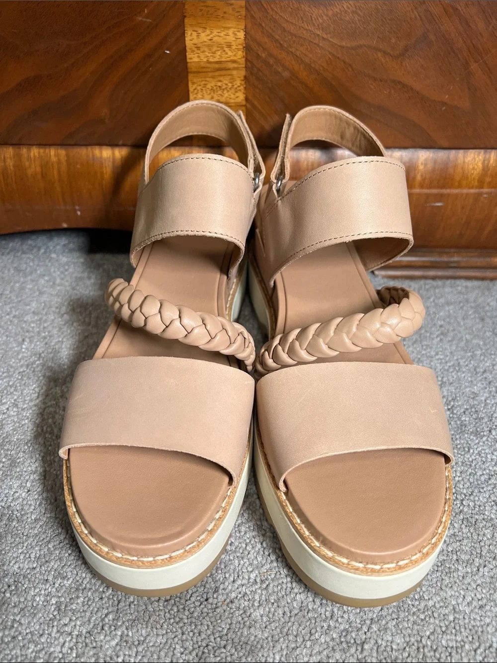 Sorel Joanie IV Y Strap Wedge Women's Platform Sandal Tan size 9.5